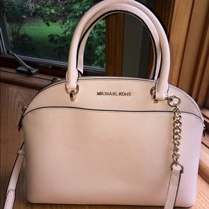 Lightly used Micheal Kors Emmy Large Dome Satchel